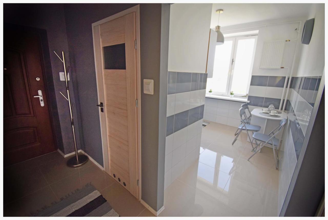 Color 24 Apartament II Сталёва-Воля Экстерьер фото