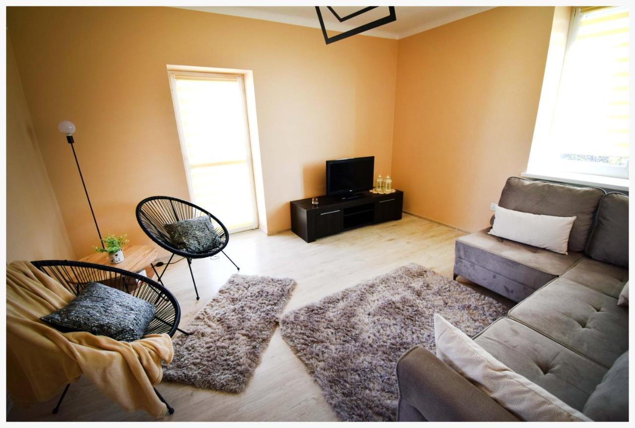 Color 24 Apartament II Сталёва-Воля Экстерьер фото